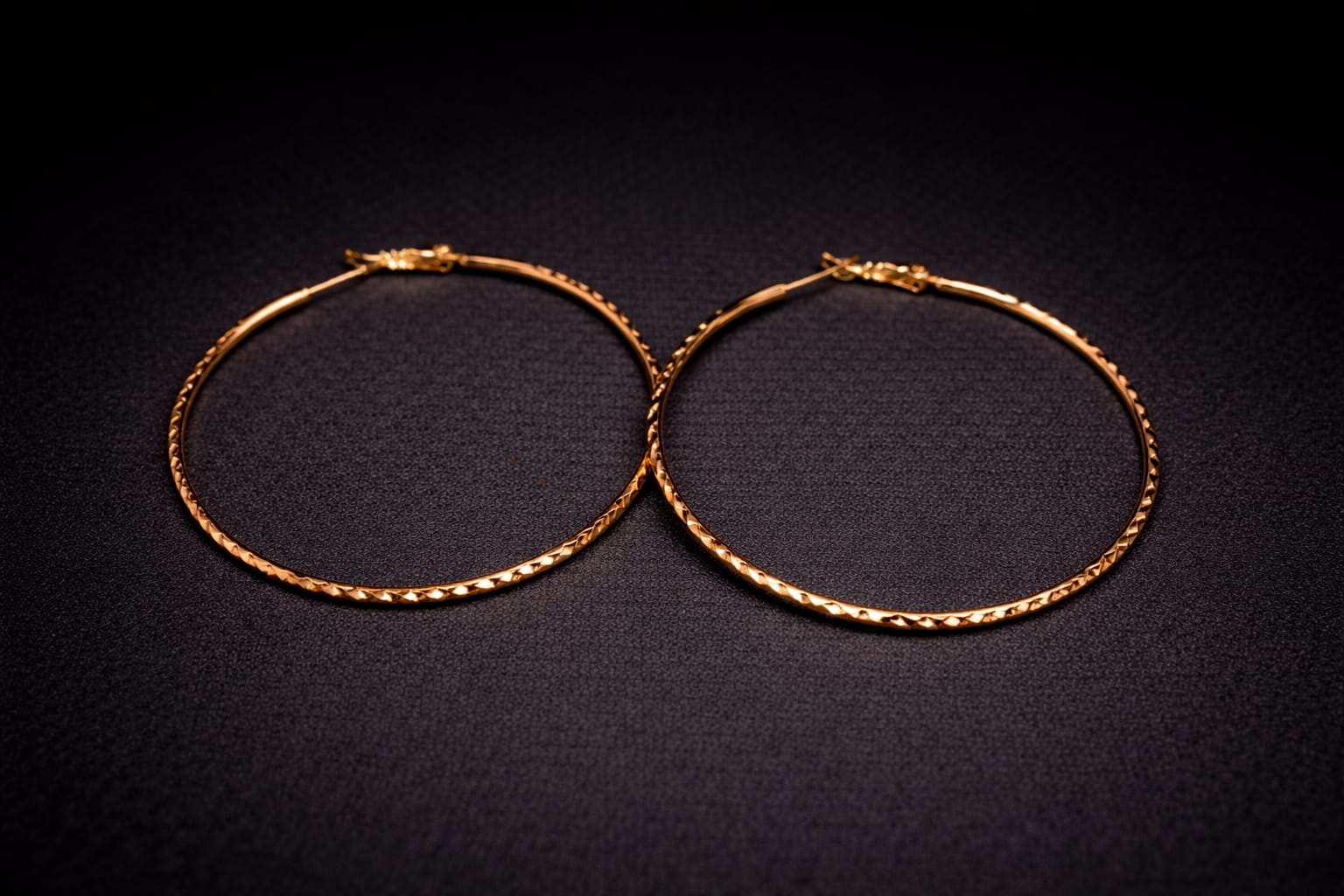 Golden Radiance Textured Hoops: The Elegant Statement Piece for Timeless Style!