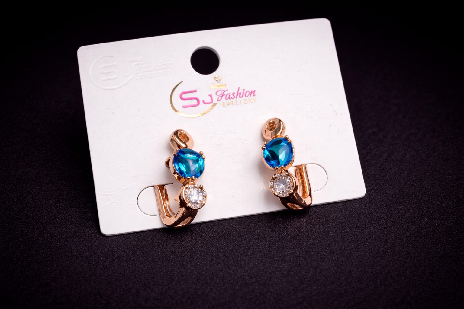 Golden Starfall Tassel Earrings: Captivating Celestial Sparkle for Your Next Big Night Out!
