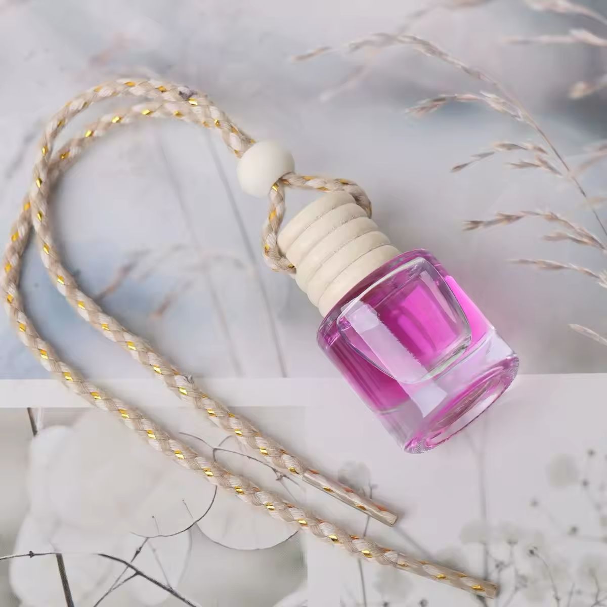 Luxe Car Scents Glass Bottle – Aesthetic Hanging Diffuser with Wooden Cap – Easy-to-Use Car Fragrance Holder