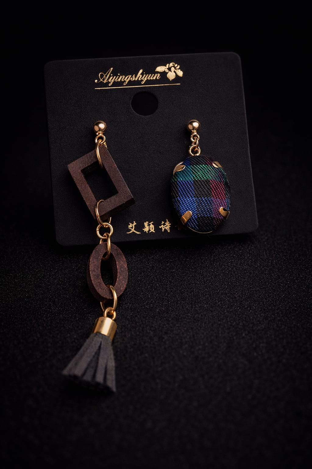 Modern Plaid & Wood Tassel Earrings: The Boldly Asymmetric Statement for Effortless Style!
