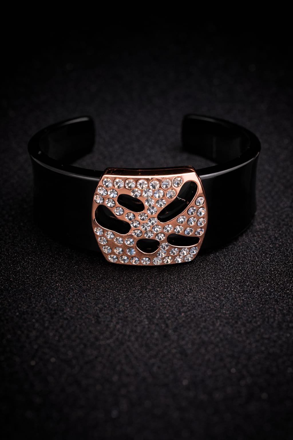Chic Black & Rose Gold Statement Bangle – Ornate Crystal-Encrusted Filigree Cuff – Glamorous Fashion Jewelry for Evening Wear